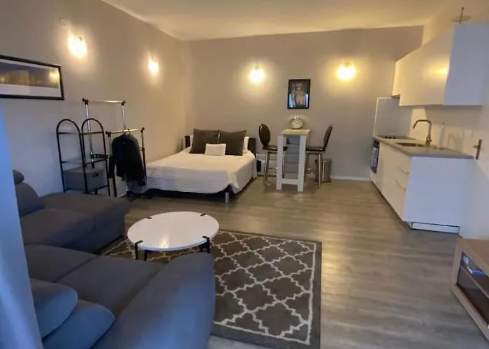 Studio Apartment Luxe- 10Min To Old Town