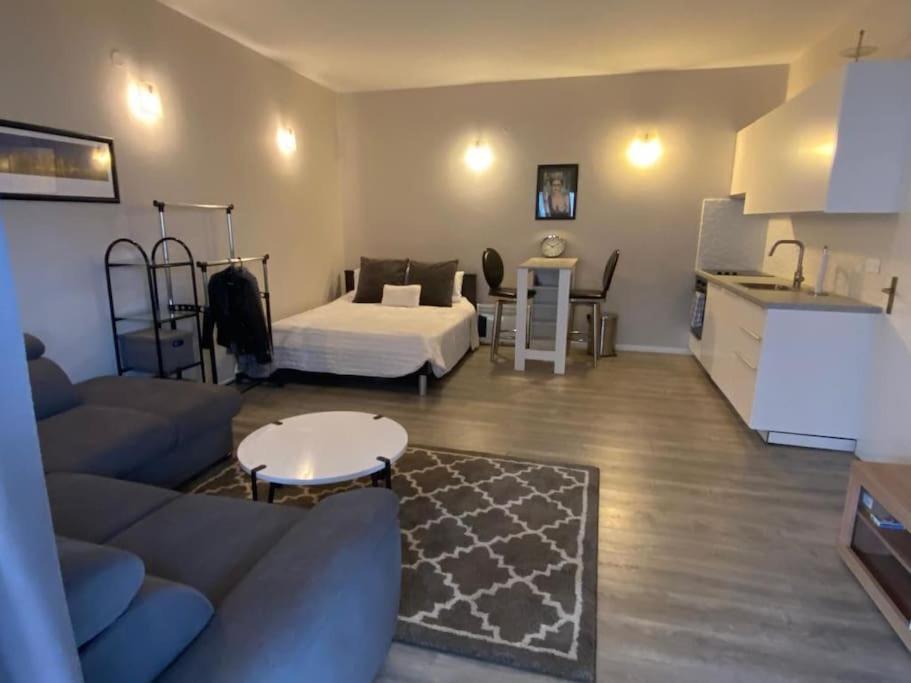 Luxe- 10min To Old Town Apartamento
